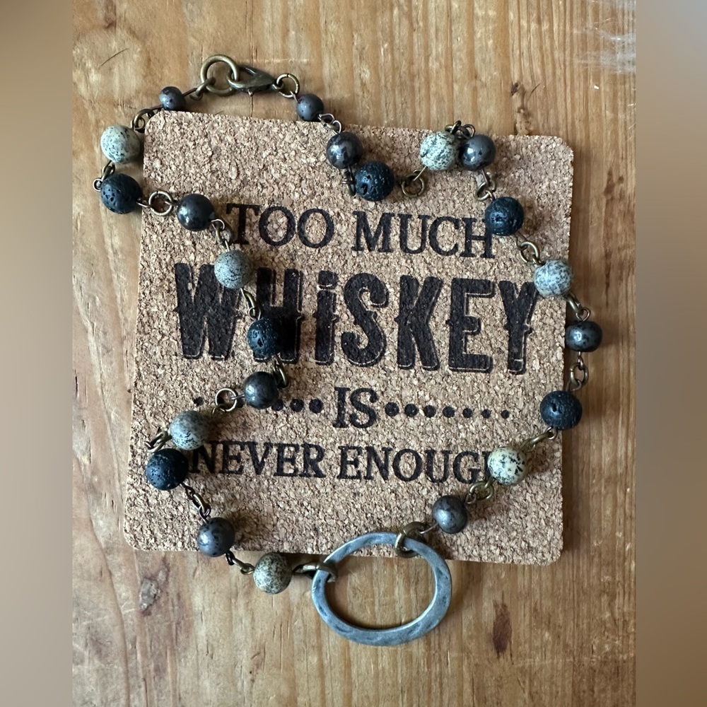 Circle pendant beaded necklace